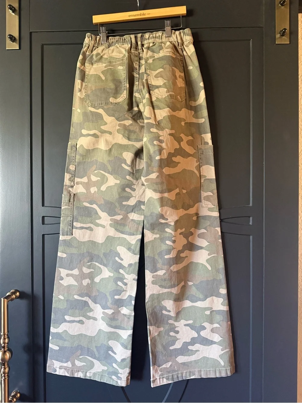 Wide Leg Camouflage Cargo Pants - Green Camo WALMART Viral camo pants sz4-6 Smal - Picture 5 of 7
